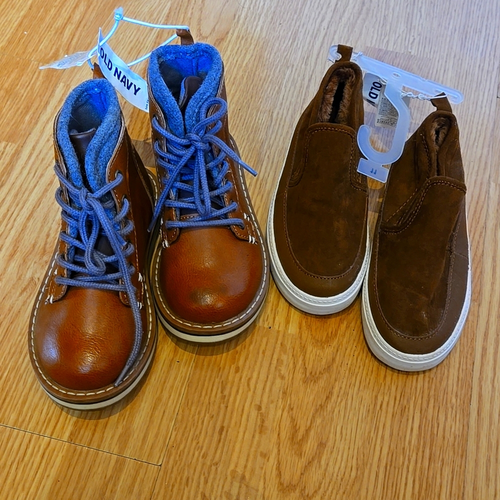Kids boots . Old navy. Size 11 kids